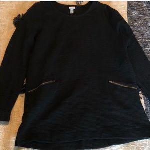 Black tunic sweater with zipper